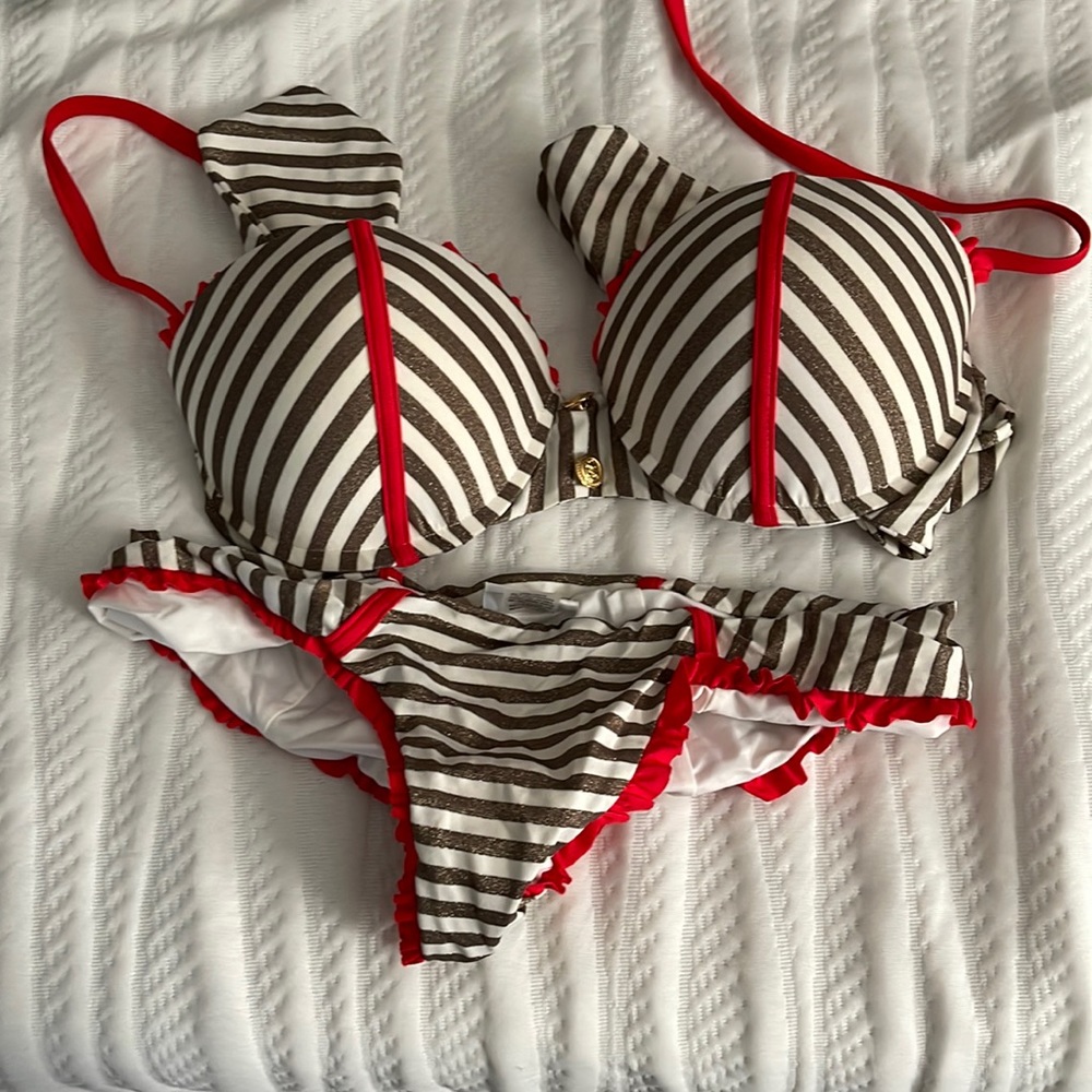 Beach bunny bikini